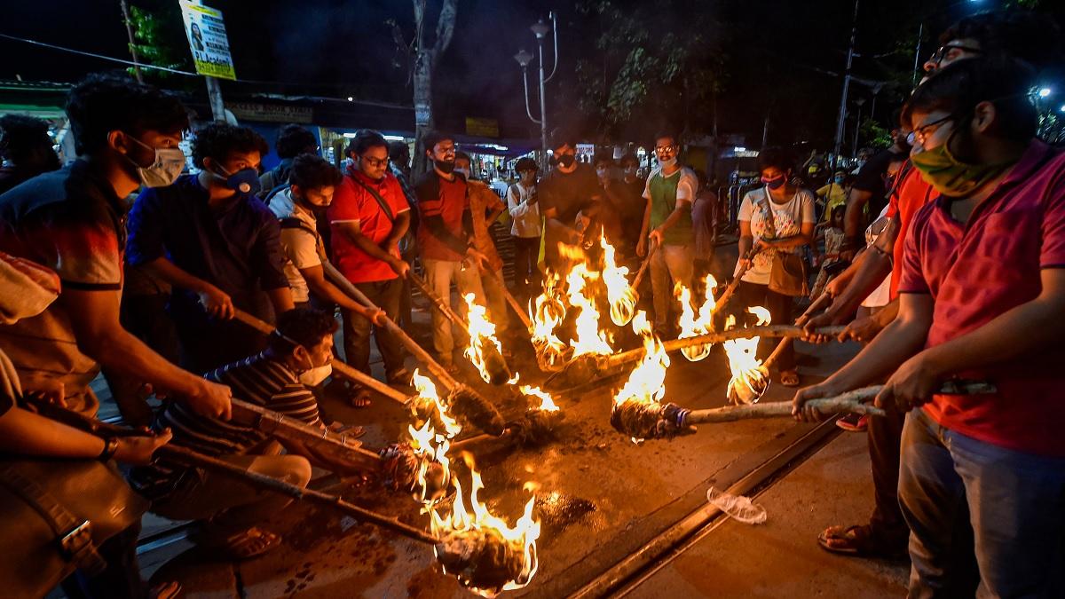 Protesh agains hathras Gangrape case (photo-PTI)