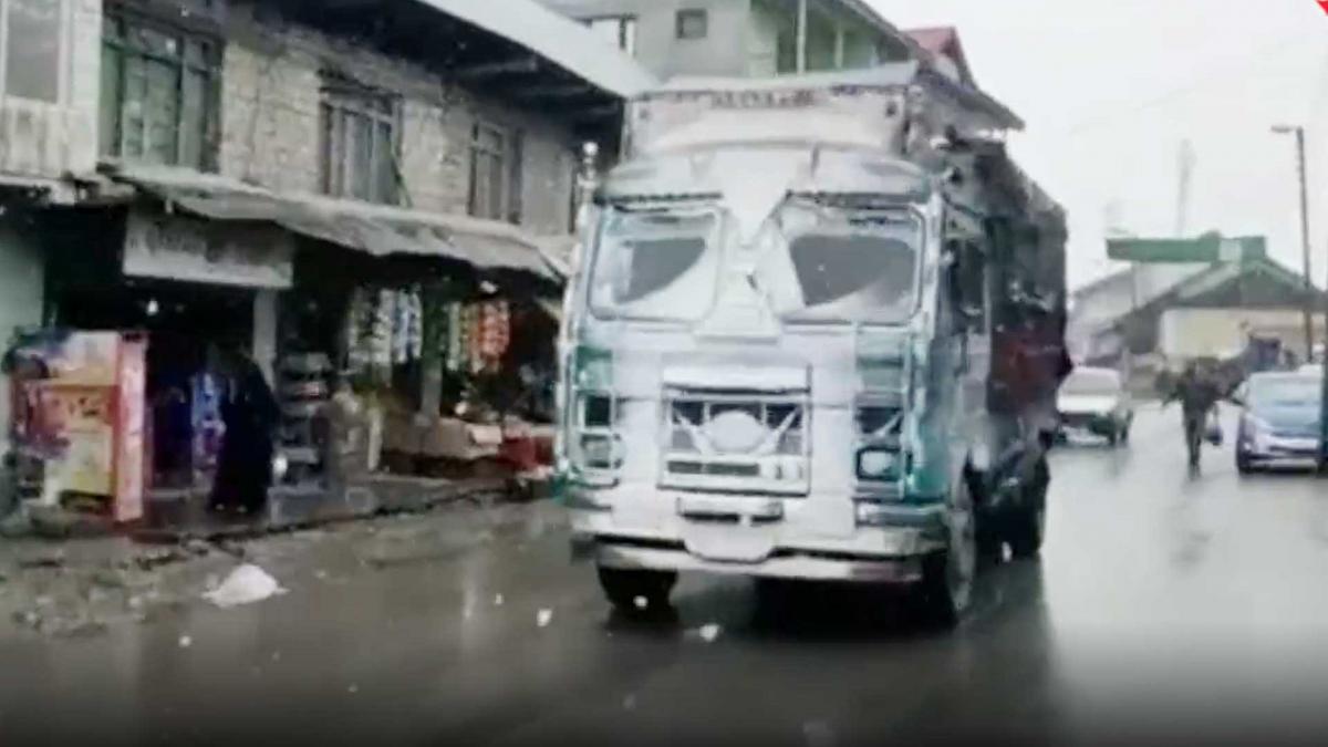 लद्दाख में बर्फबारी