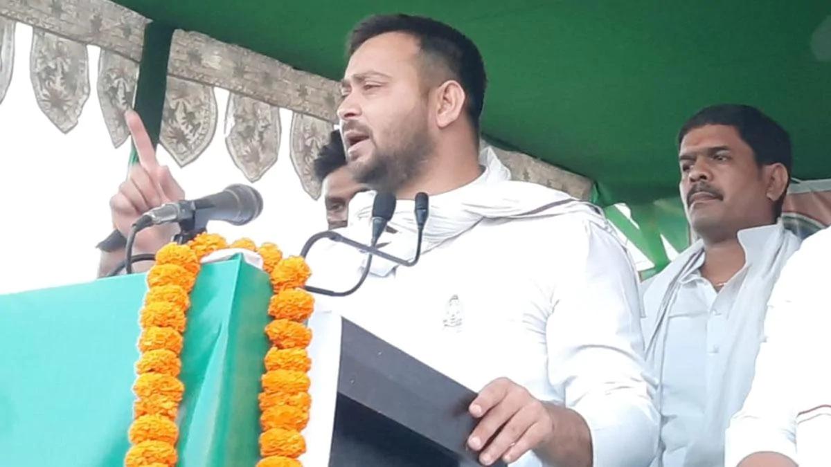 tejashwi yadav during election rally