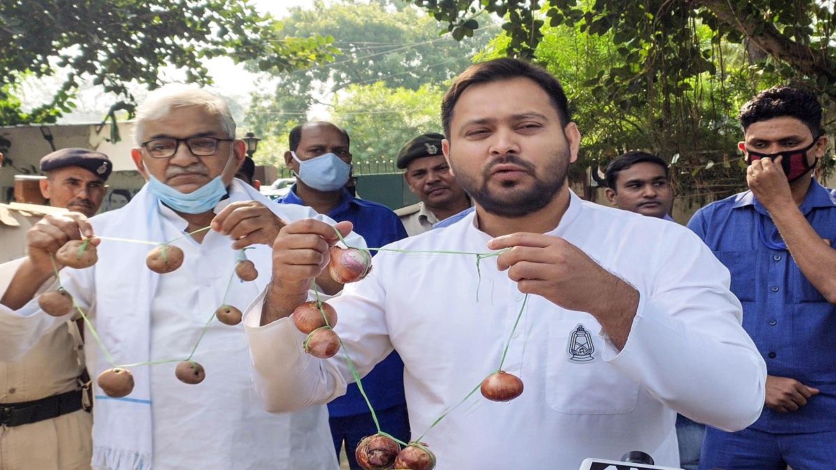 Tejashwi Yadav protest on Onion Hike (File Photo-PTI)