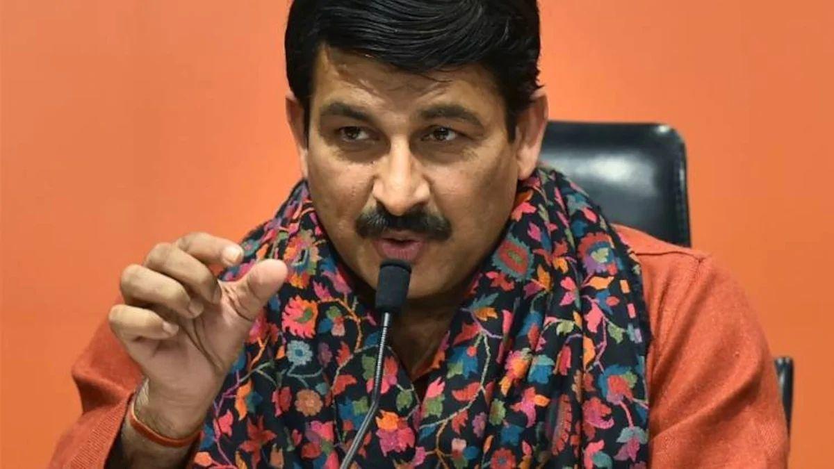 जनता को गानों से लुभाते हैं मनोज तिवारी