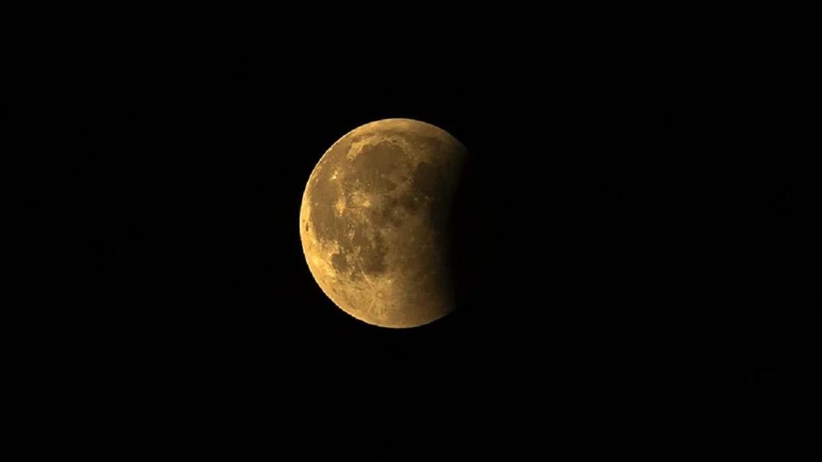 Lunar eclipse