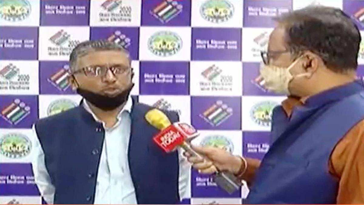 चुनाव आयोग के अधिकारी