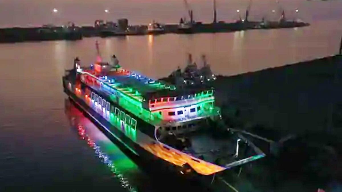 भावनगर और सूरत के बीच फेरी सेवा