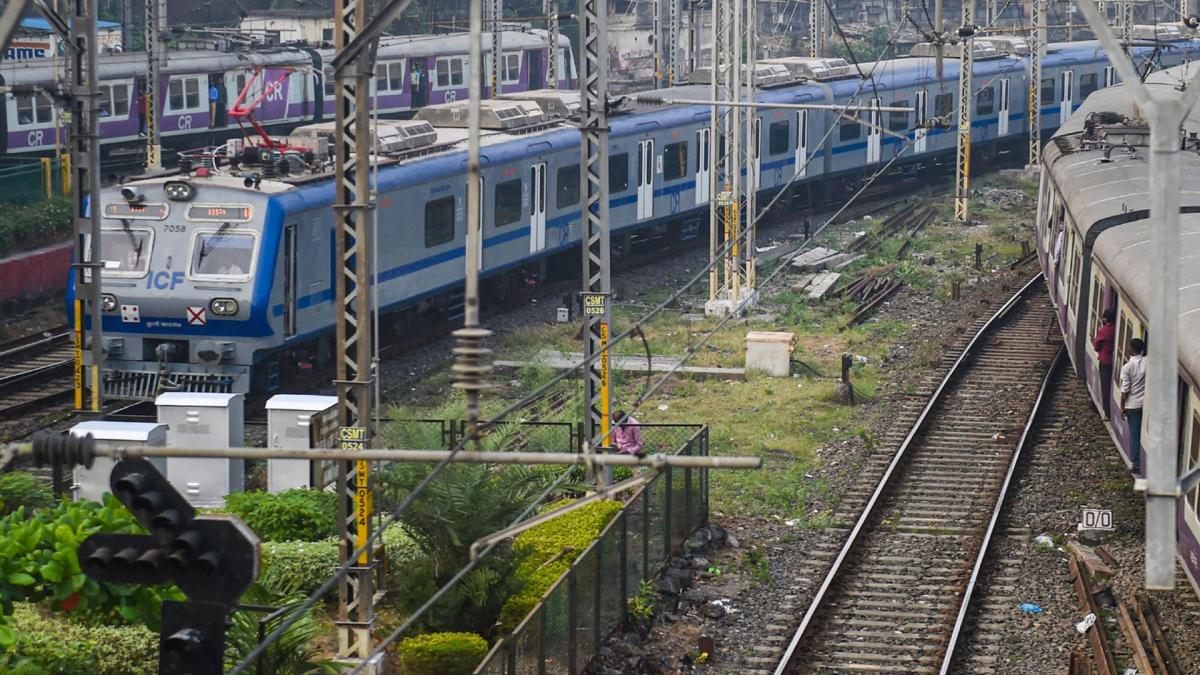 AC local trains started in Mumbai