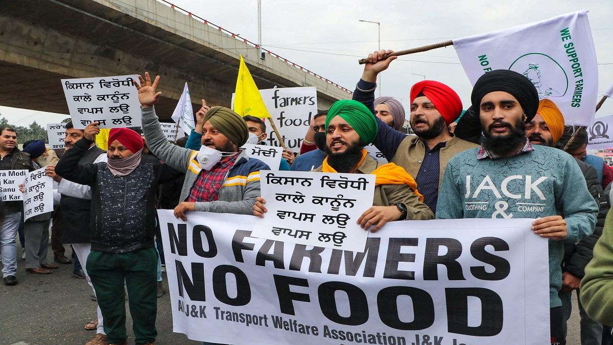 Farmers during Bharat bandh