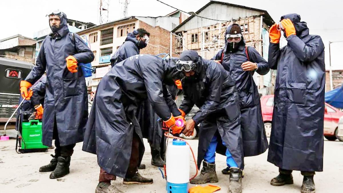 UK announces South Africa travel curbs over new virus strain