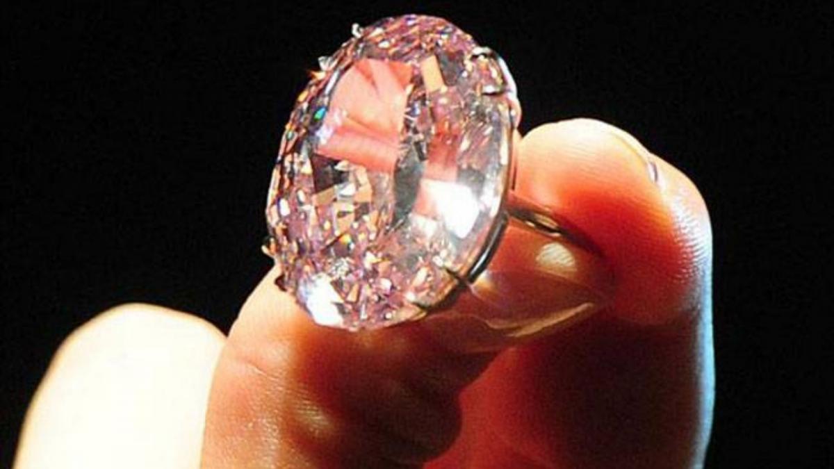 Sapphire and Diamond astrology (File- Representative)