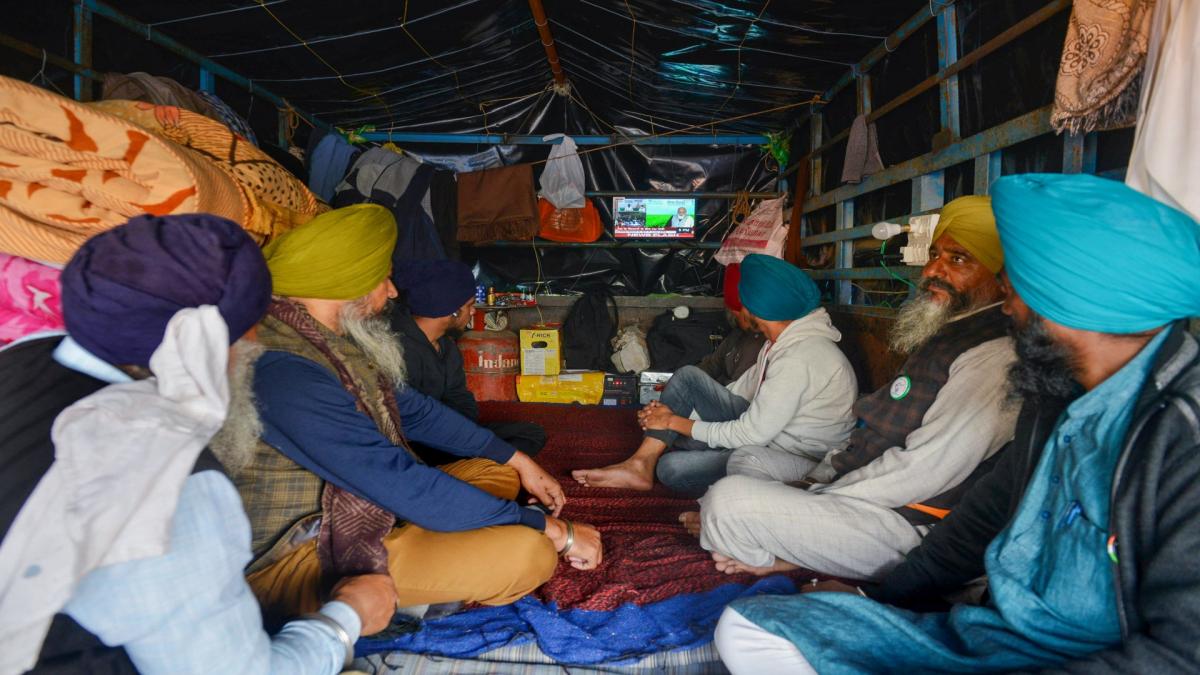 pm modi addresses farmers