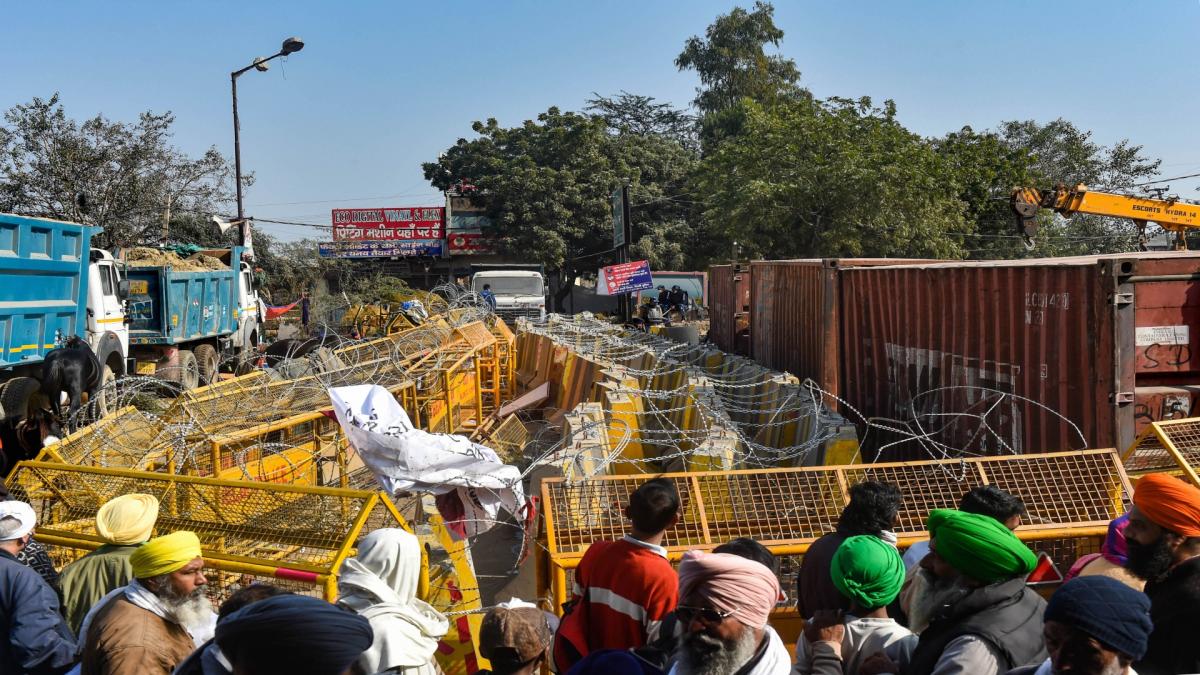 farmers protesting at delhi border