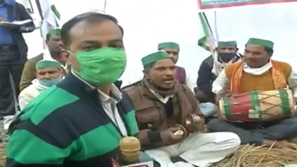 Farmers at Gazipur Borders