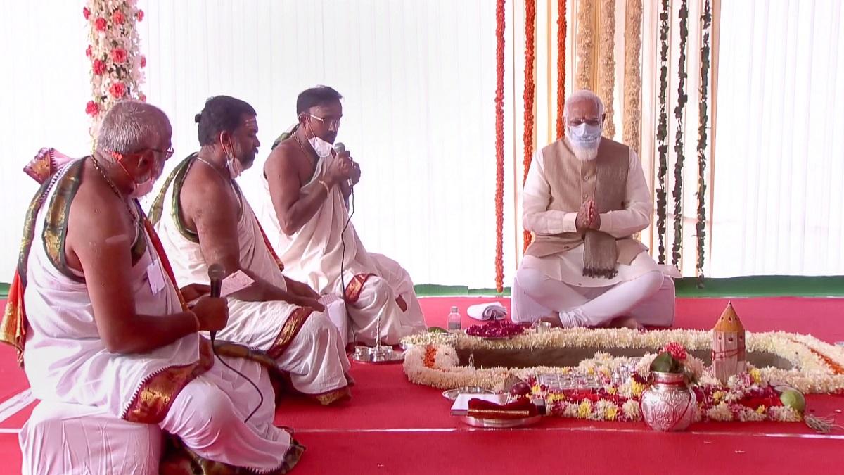 PM Narendra Modi laid foundation of new parliament house