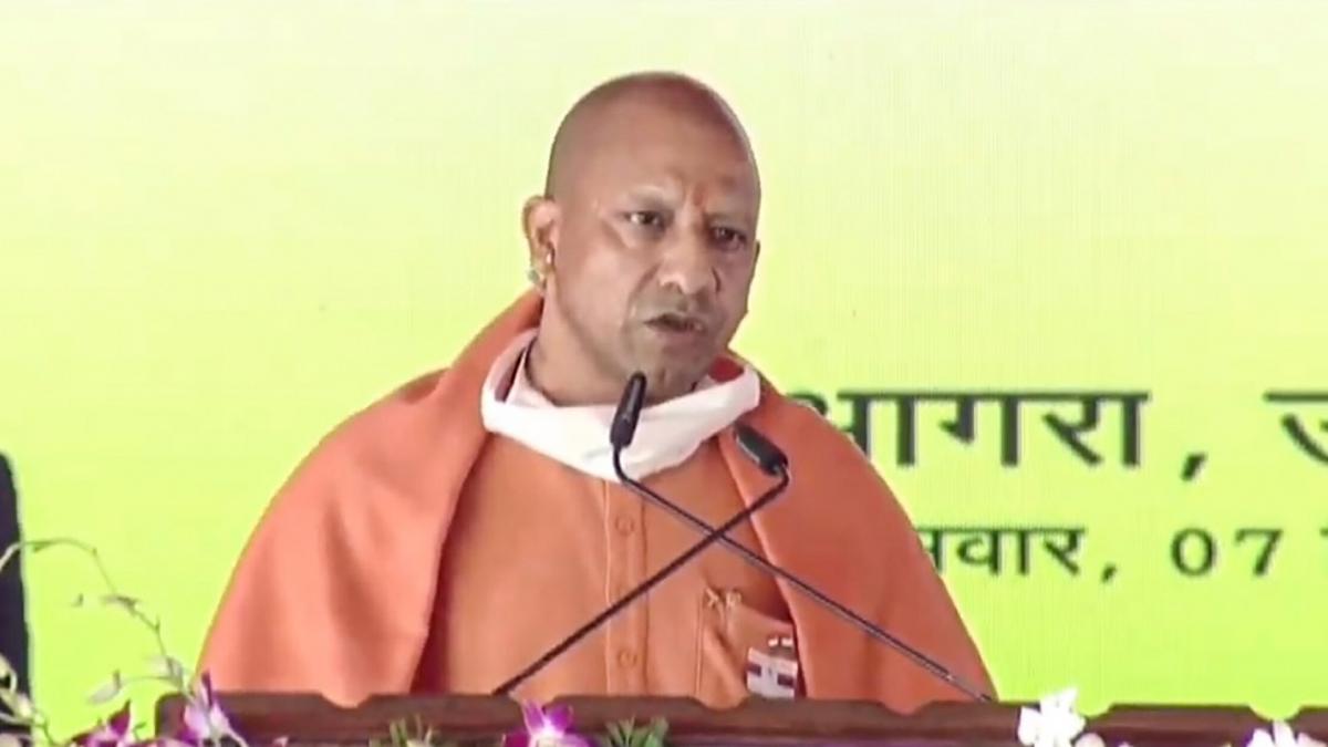 What Yogi said on Agra metro construction inauguration?