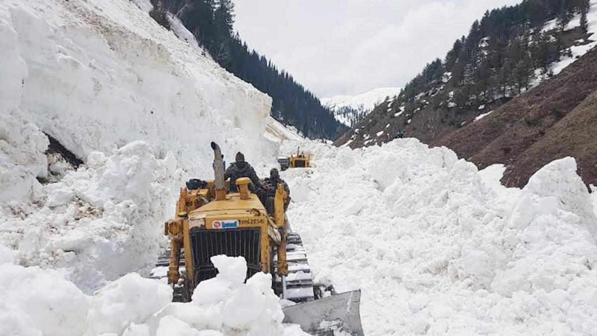 BRO clear roads to keep flow of supplies on LAC in Ladakh