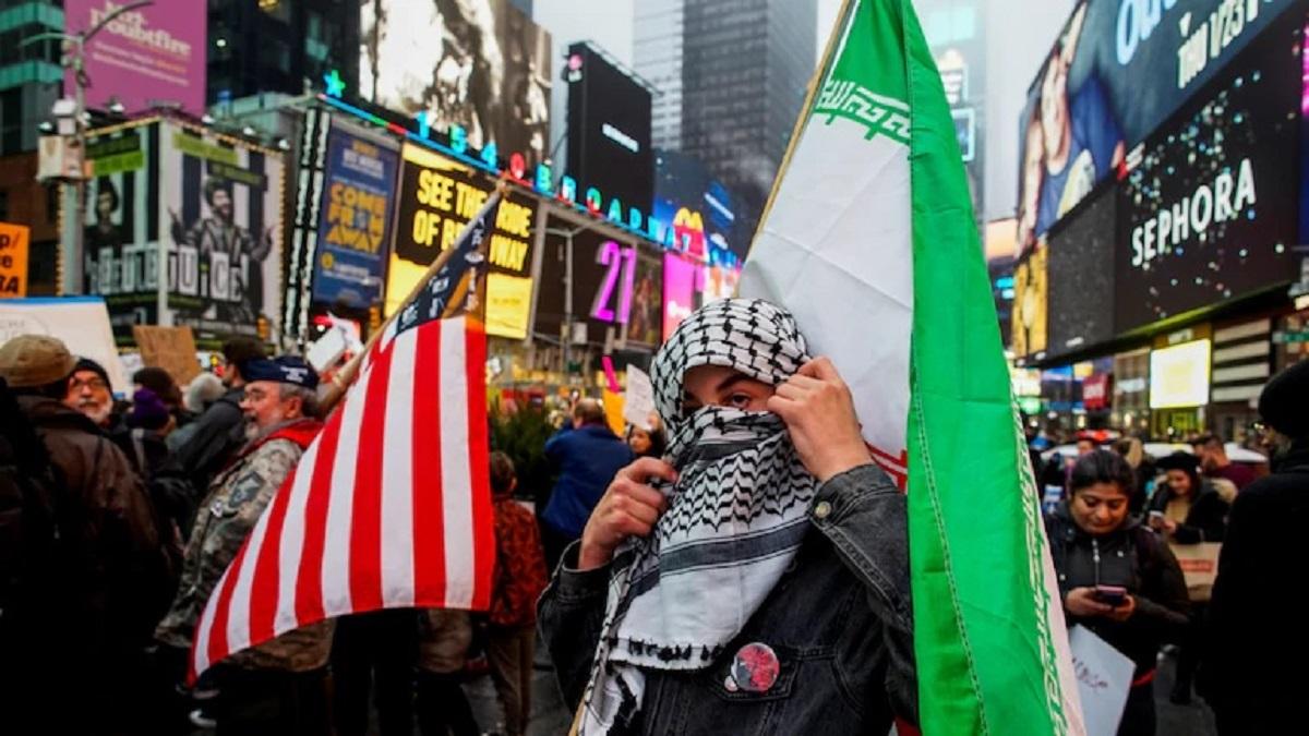 United States and Iran at Times Square in New York. (Photo: Reuters)