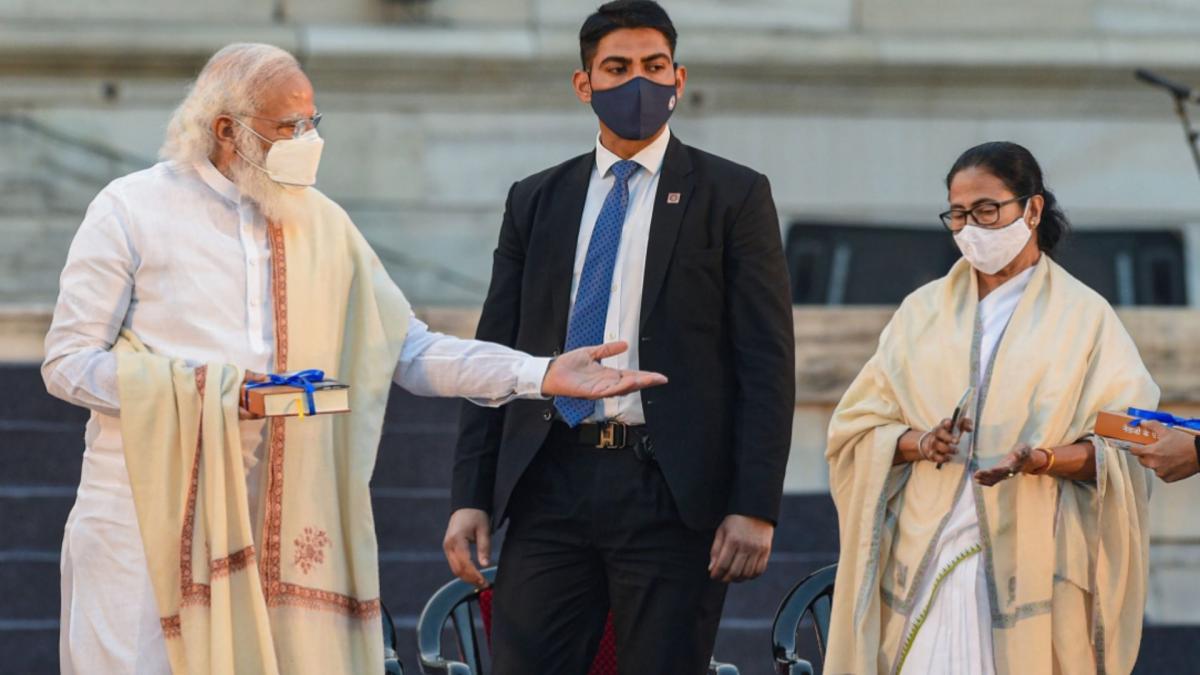 PM Narendra Modi and Mamata Banerjee (File-PTI)