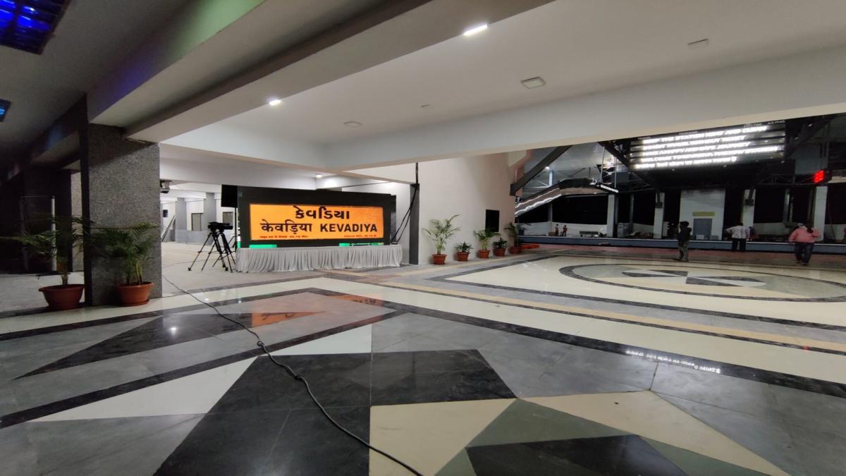 pm modi inaugurates new trains