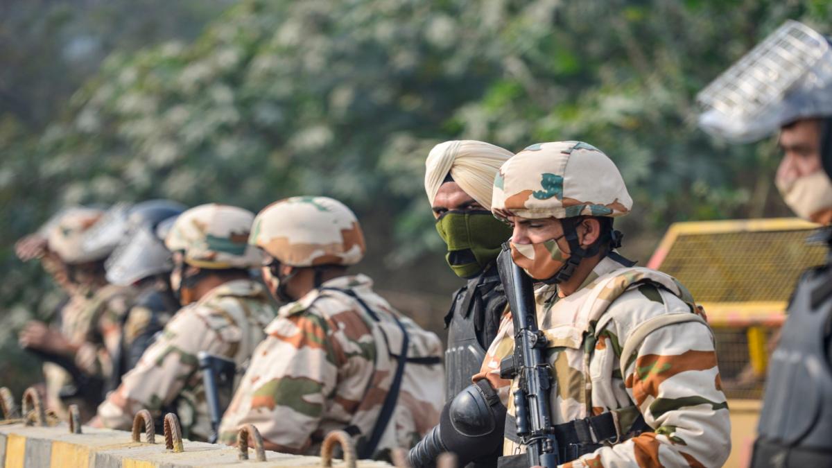 police at singhu border