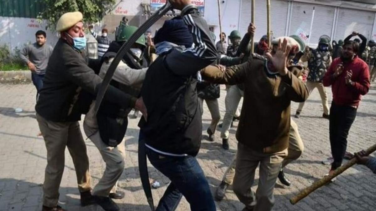 Clash at Singhu Border (File- Delhi Police)