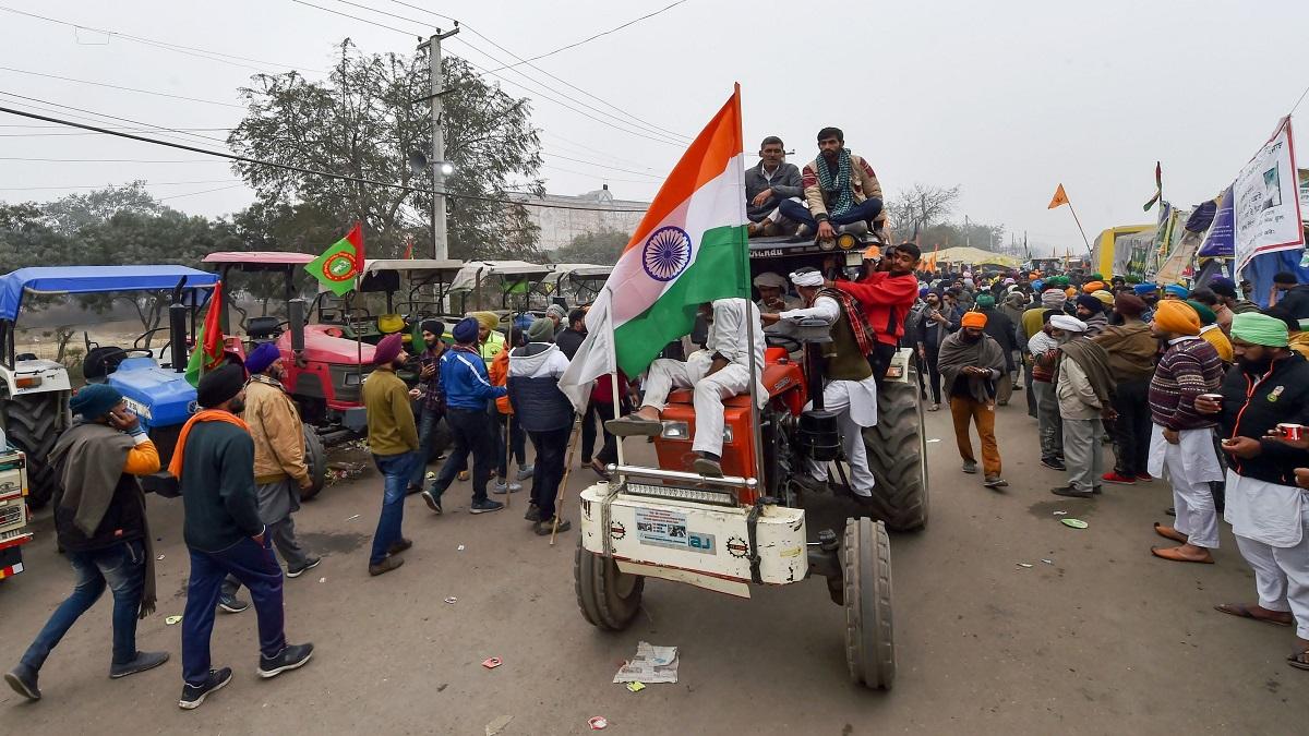 26 जनवरी पर ट्रैक्टर परेड में हिस्सा लेने के लिए जुट रहे हैं किसान (फाइल फोटो-PTI)
