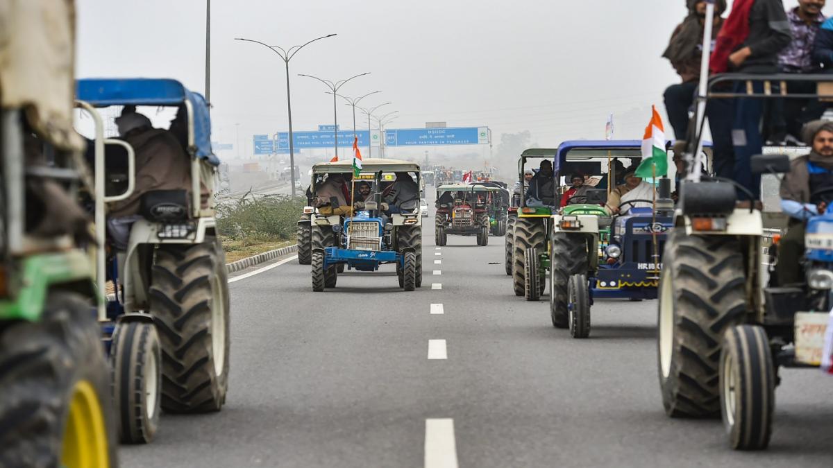 tractor rally by farmers 