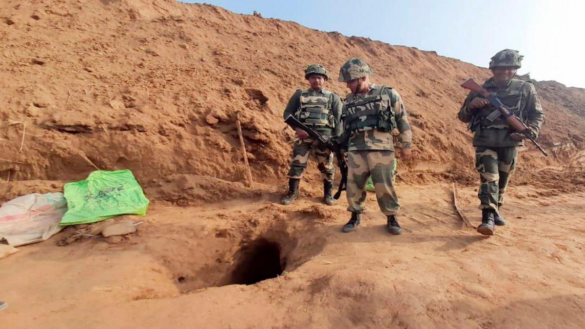 tunnel pakistan china 