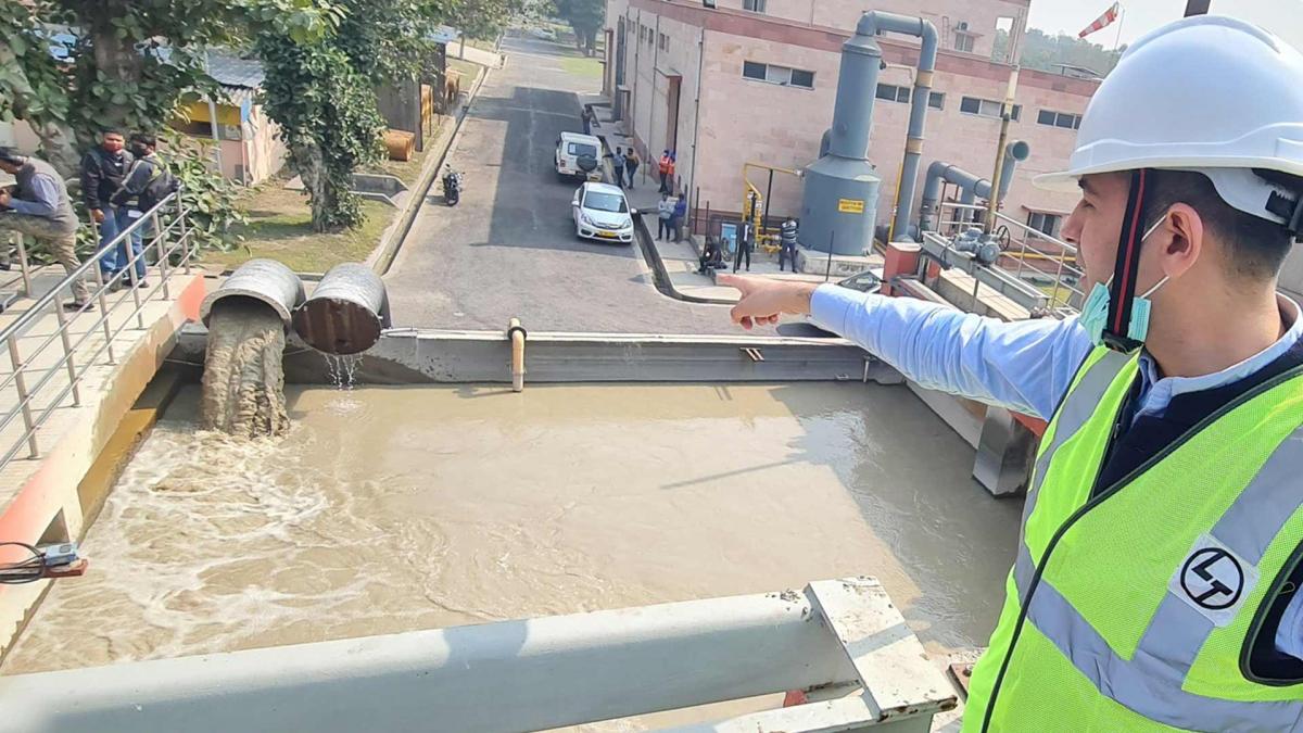 Delhi gets polluted Water