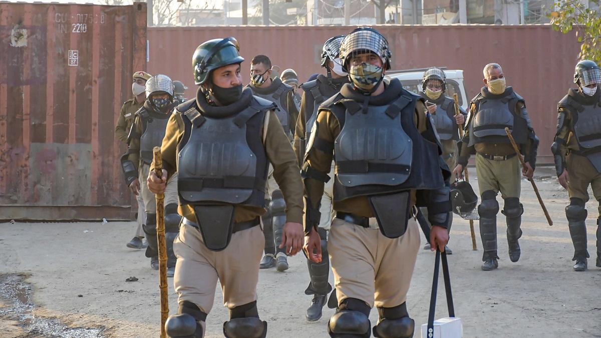 किसान आंदोलन के मद्देनजर दिल्ली की हुई मजबूत घेराबंदी (फोटो-PTI)