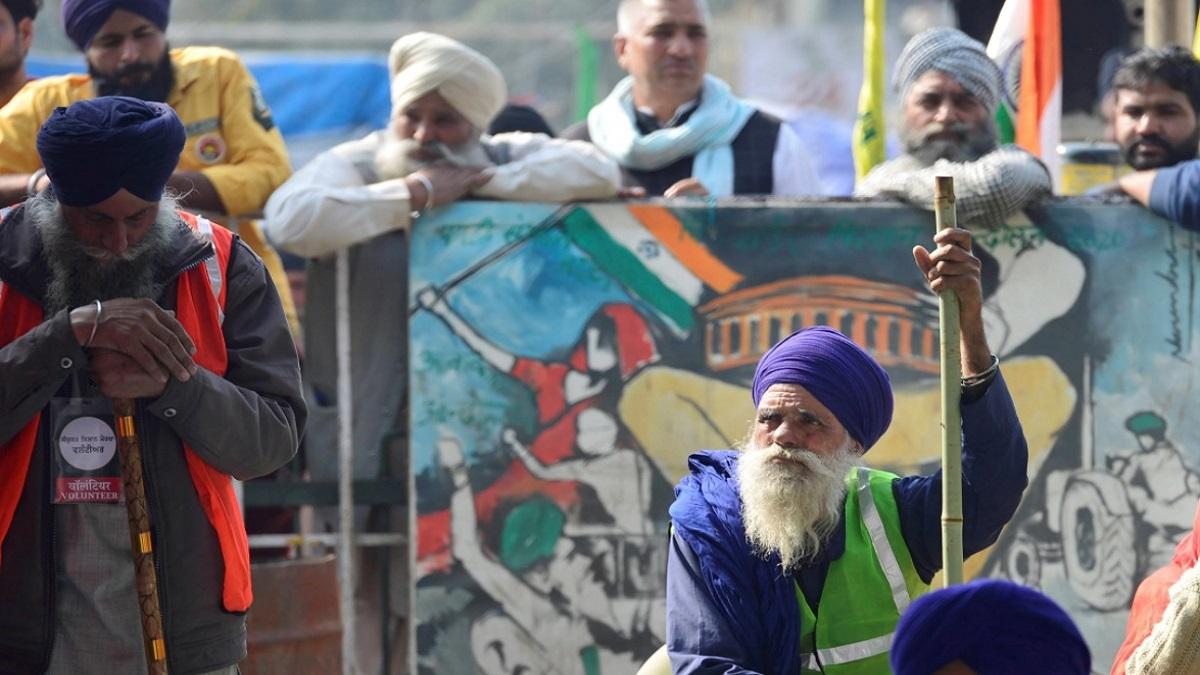 नए कृषि सुधार कानूनों के खिलाफ जारी है किसानों का विरोध प्रदर्शन (फोटो-PTI)