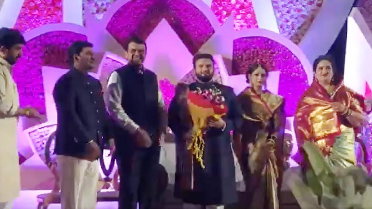 Devendra Fadnavis in Dhananjay Mahadik son marriage function