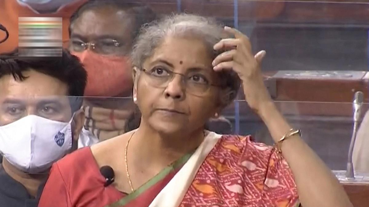 संसद में बजट पेश करतीं वित्त मंत्री निर्मला सीतारमण (फोटो-PTI)