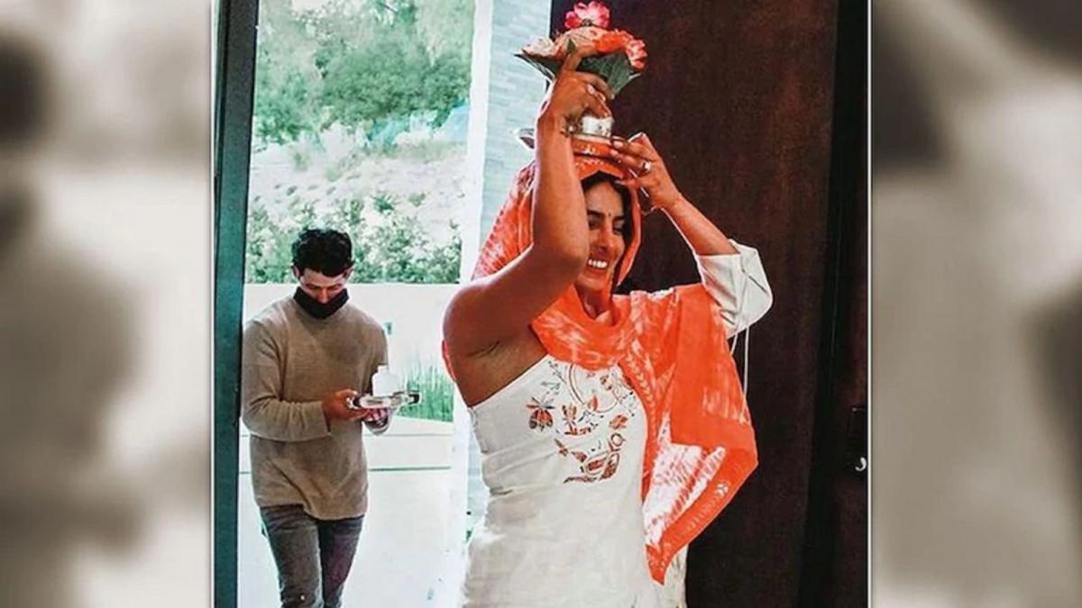 बॉलिवुड अभिनेत्री प्रियंका चोपड़ा 