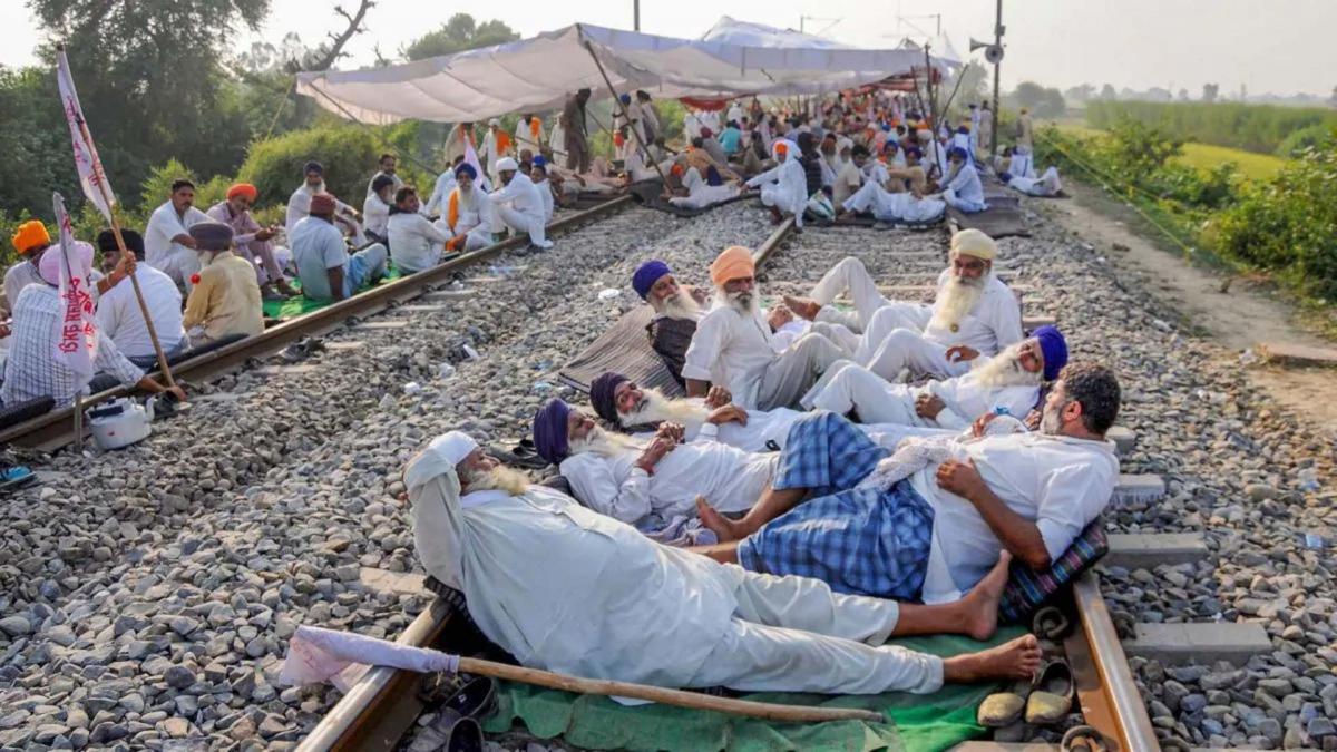 rail roko andolan by farmers