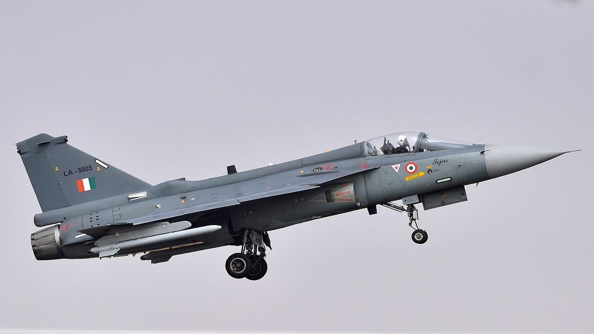 तेजस के पराक्रम से कांपते हैं पड़ोसी देश (फोटो-PTI)