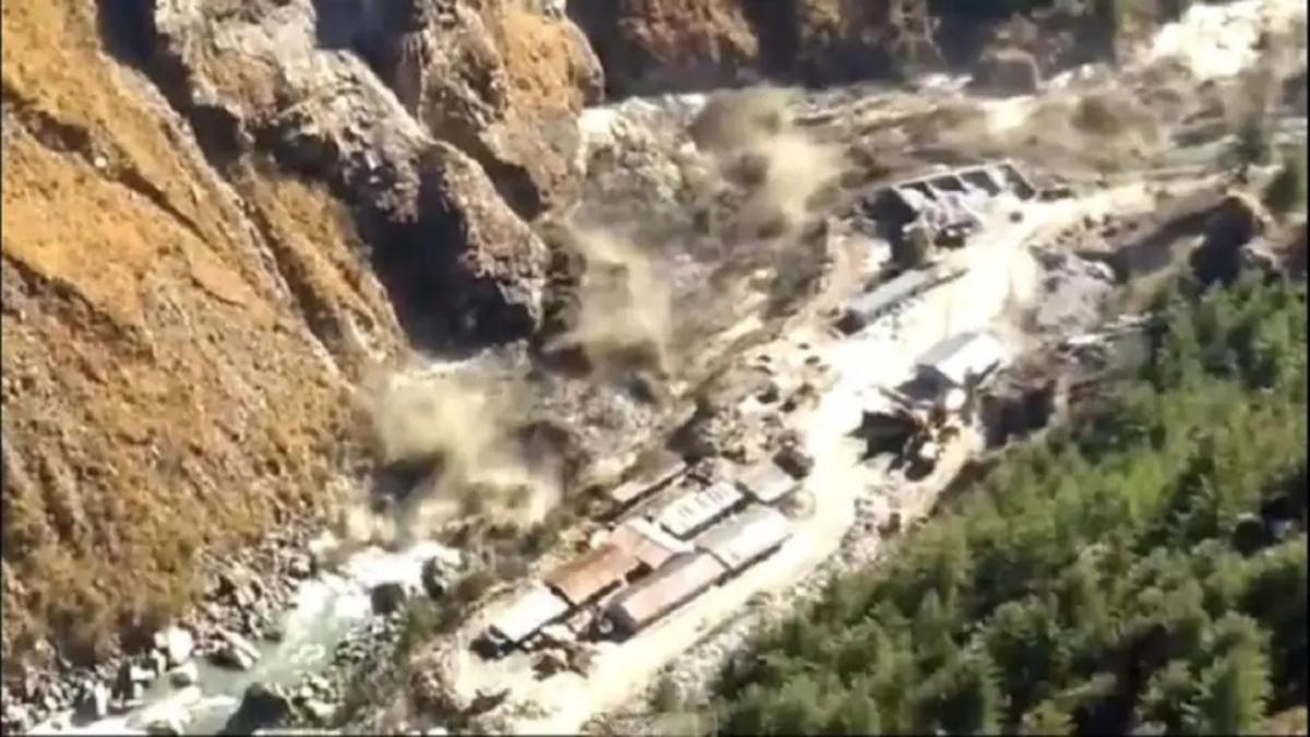 उत्तराखंड के चमोली जिले में हुई भारी तबाही (फाइल फोटो)