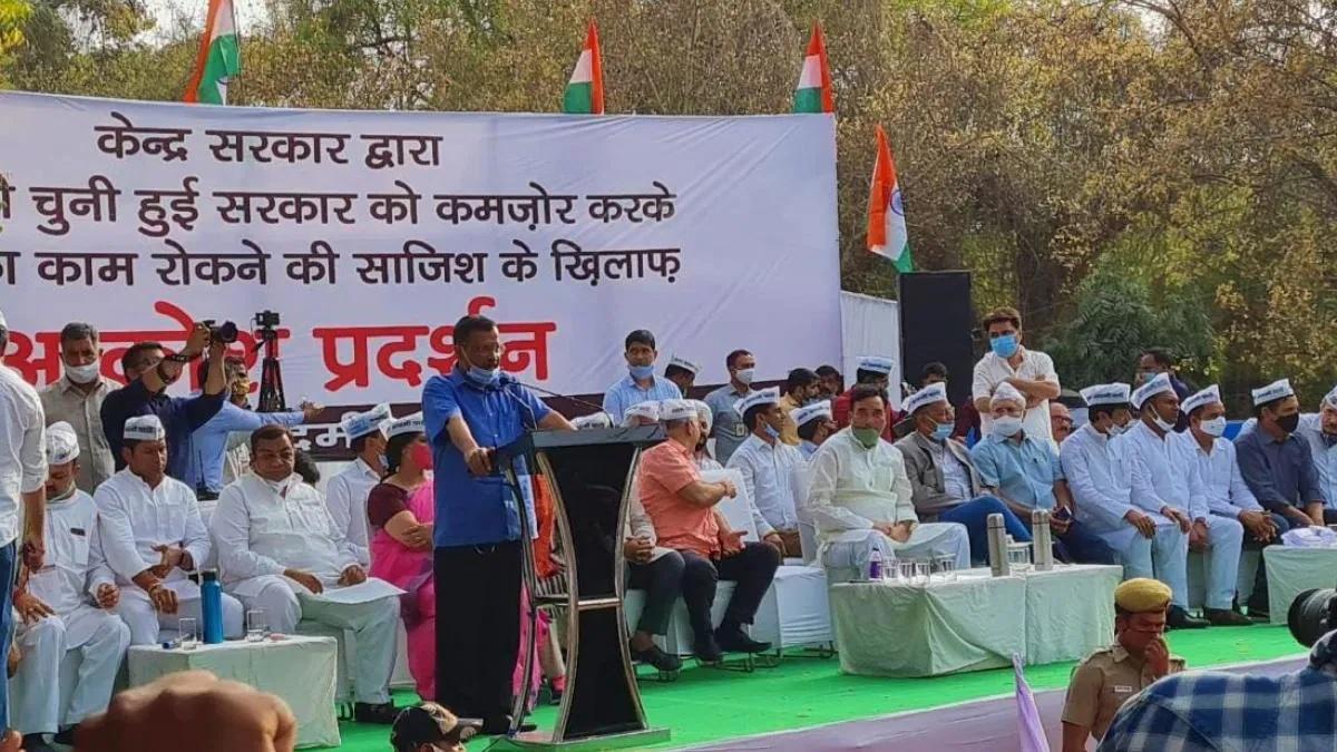 एनसीटी बिल पर दिल्ली सरकार और केंद्र सरकार में तनाव (फोटो-PTI)