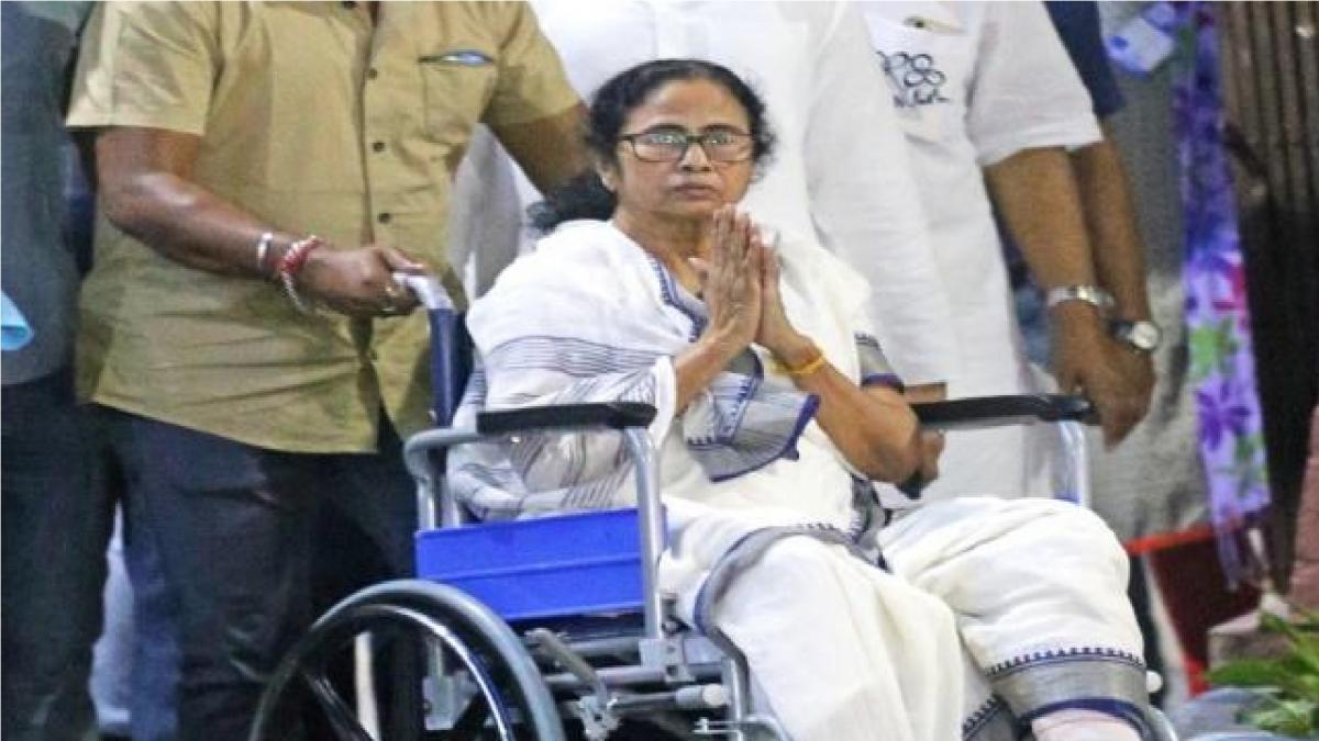 Mamata Banerje wheelchair