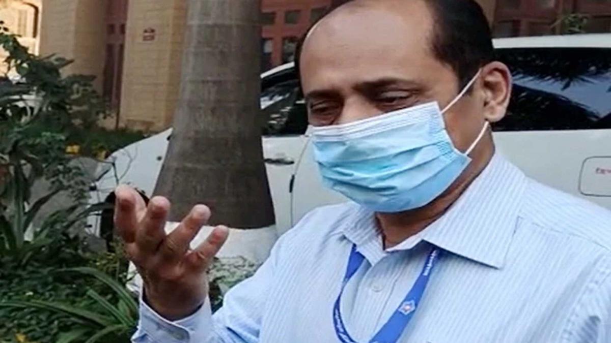 मुंबई के पुलिस ऑफिसर सचिन वाज़े