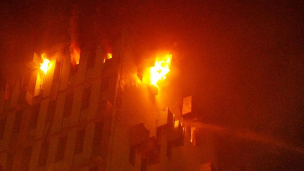 Kolkata 7 die in Strand Road fire accident 