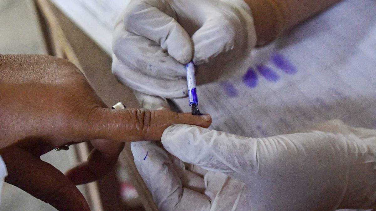 बंगाल और असम में पहले दौर के मतदान