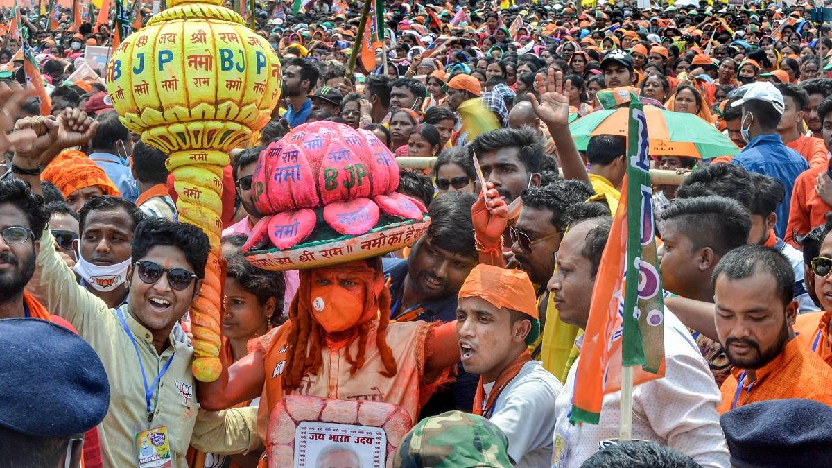 राजनीतिक रैलियों में उमड़ रही है भारी भीड़. (फोटो-PTI)