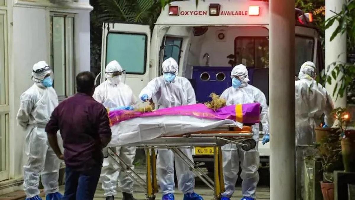 महाराष्ट्र में गहराता जा रहा है कोरोना संकट.