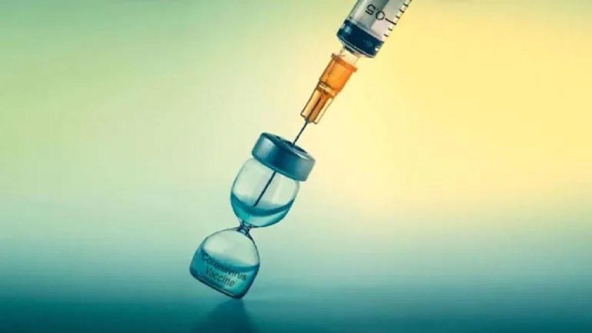 वैक्सिनेशन पर वैज्ञानिकों का जारी है काम
