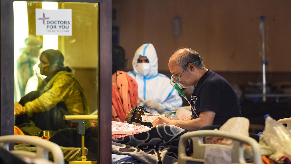 दिल्ली में ललगातार बढ़ता जा रहा है कोरोना संकट (फोटो-PTI)