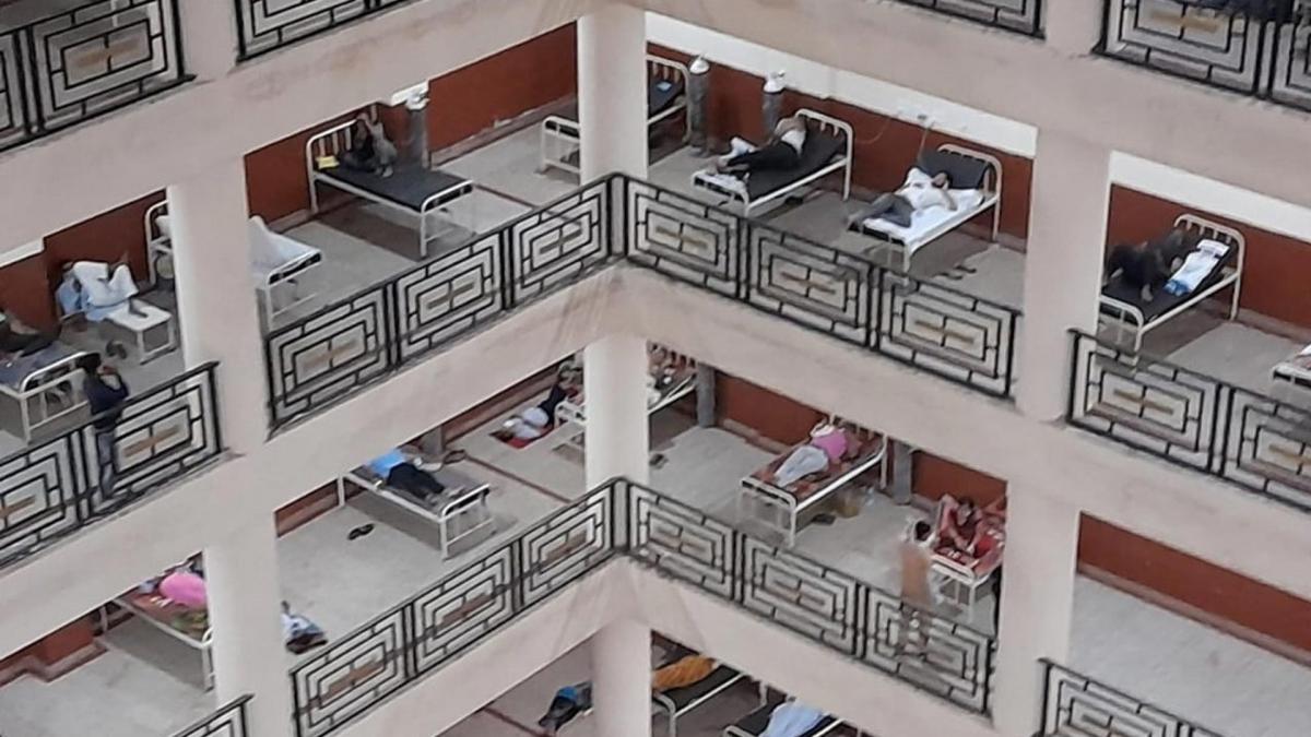 No Beds in largest covid hospital of Jaipur Rajasthan 
