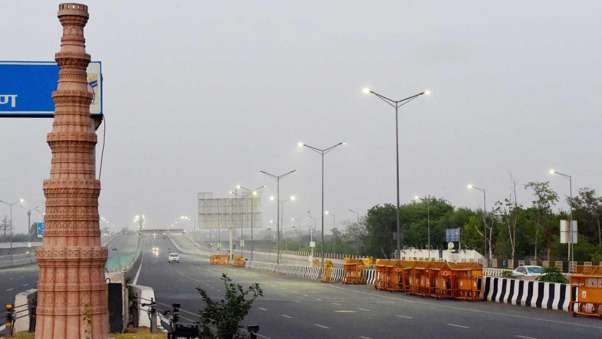 दिल्ली में लॉकडाउन