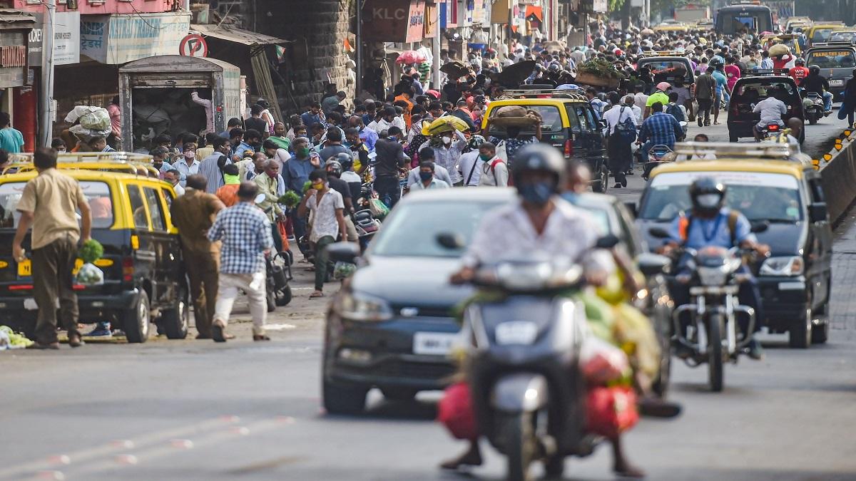 महाराष्ट्र में नहीं थम रहे कोरोना संक्रमण के केस (फोटो-PTI)