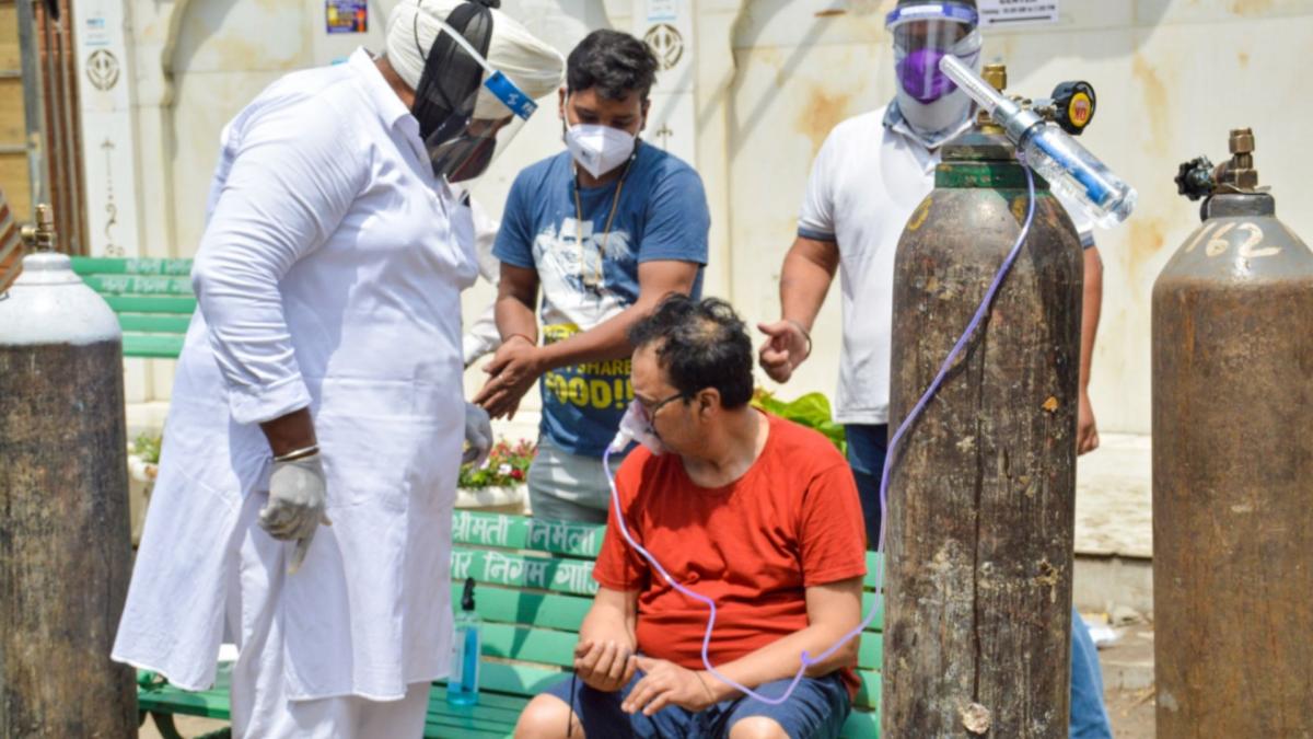 Patients get oxygen (File-PTI)