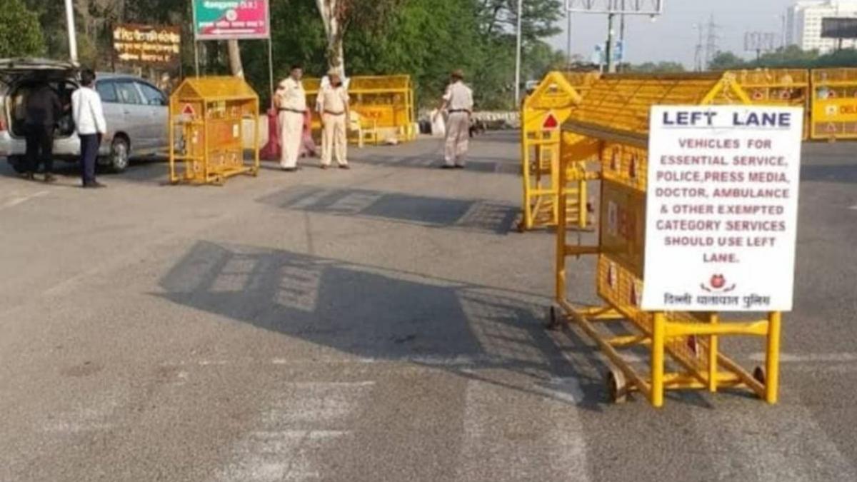 Weekend Curfew Delhi