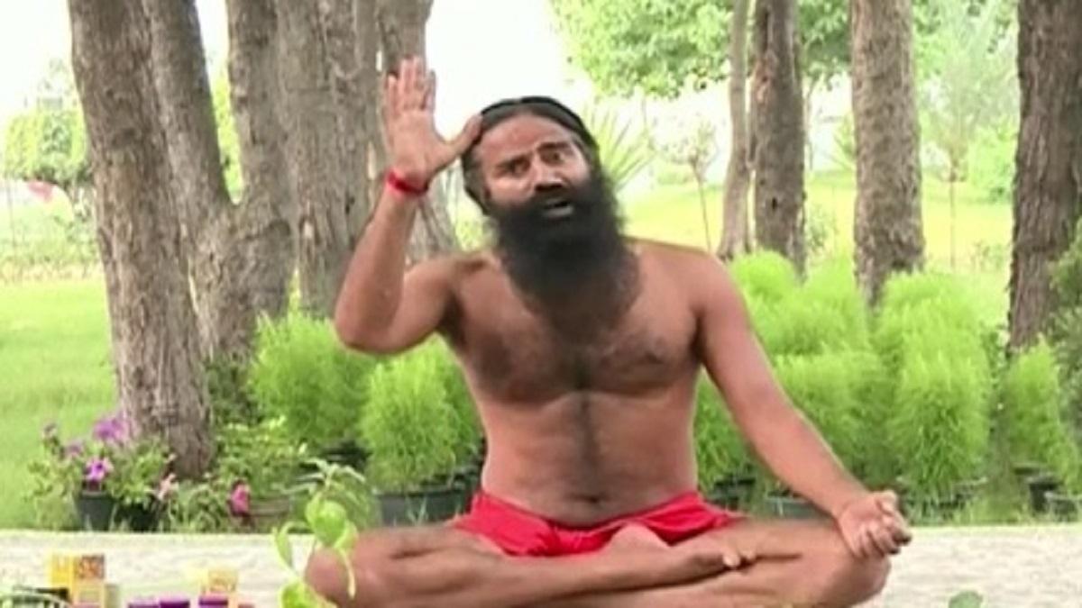योग गुरु बाबा रामदेव.